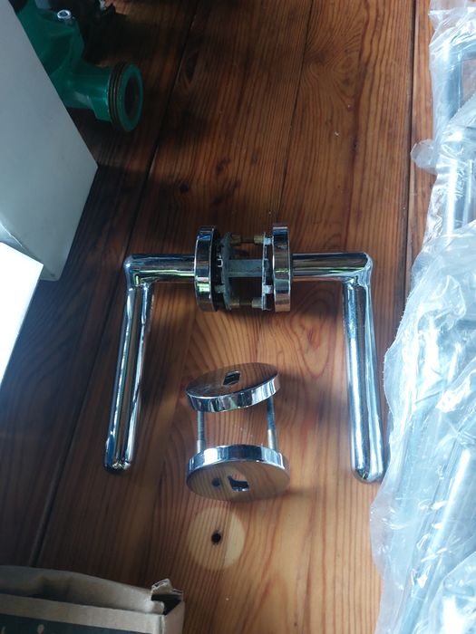 Vând minere pentru uși