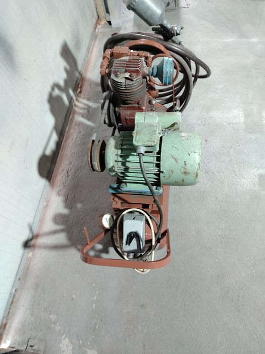 Compresor aer 220v perfect funcțional