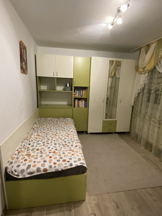 Mobilier camera tineret