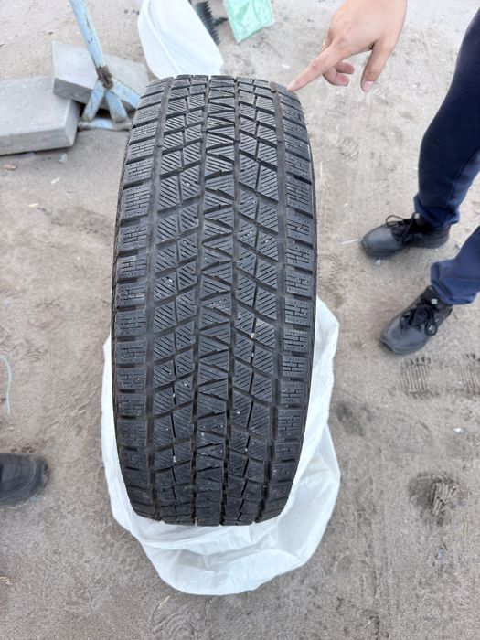 Продам зимнюю резину Капсен 245/60R18
