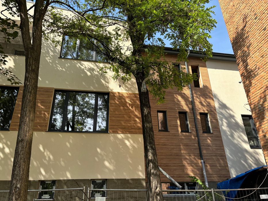 Inchiriez spatii birouri , cabinete medicale , saloane  - Precista