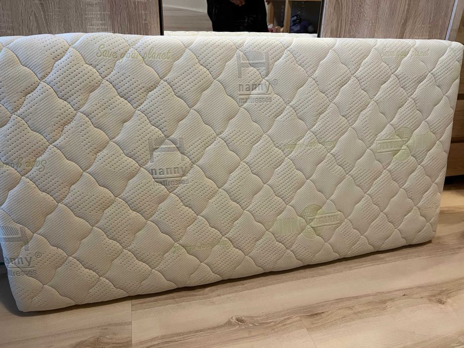 Бебешко/детско легло/кошара с матрак и възглавница + подарък 2 чаршафа