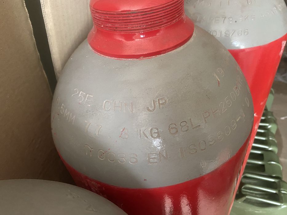 Продам углекислотные баллоны с газом со2