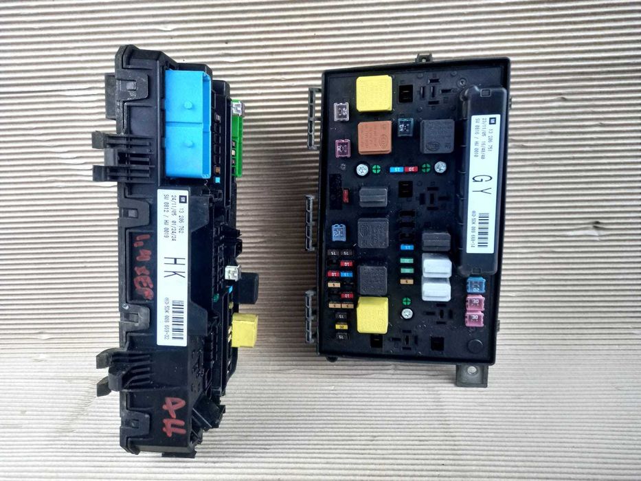 Opel Astra H Zafira B, set panouri relee sigurante, motor 1,4 1,9 2,2