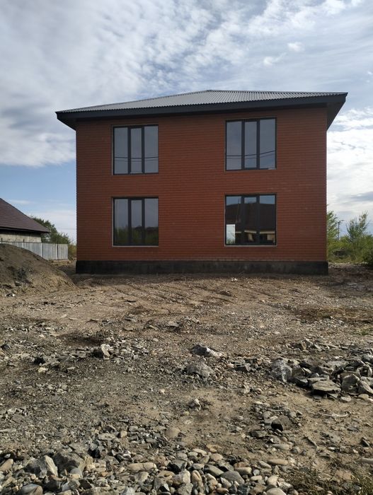 Продам 2х этажный дом