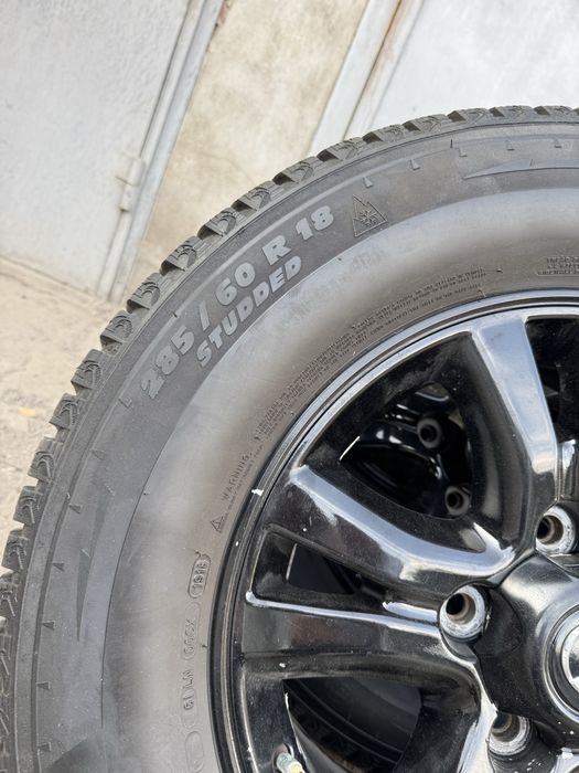 Оригинальные диски с зимней резиной Michelin.