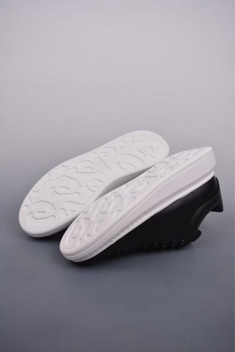 Alexander McQueen Oversized Sneaker Black/White