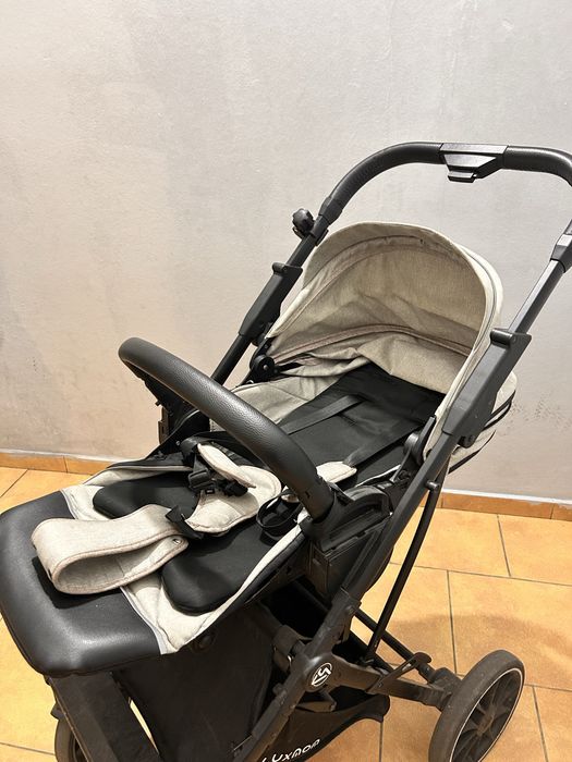 Продам прогулочную коляску Lux mom!