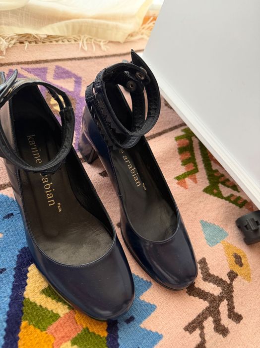 Ботуши / Обувки TOMS / Tommy Hilfiger / Camper / Roberto Festa / Karine Arabian / Mexx / IOVAI