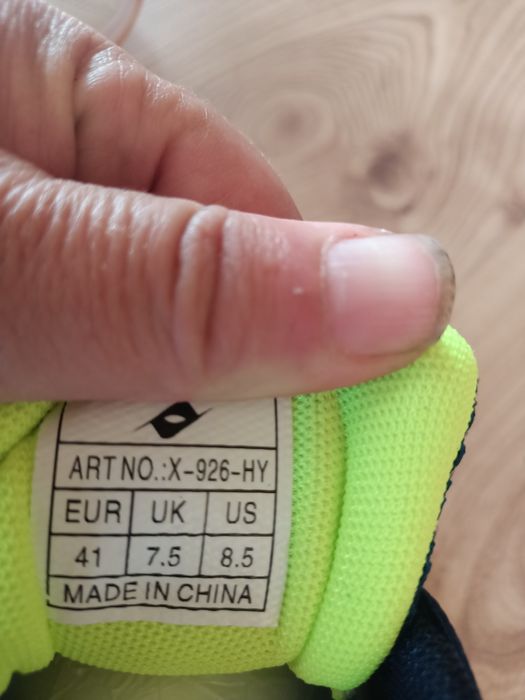 Кроссовки Аsics продам