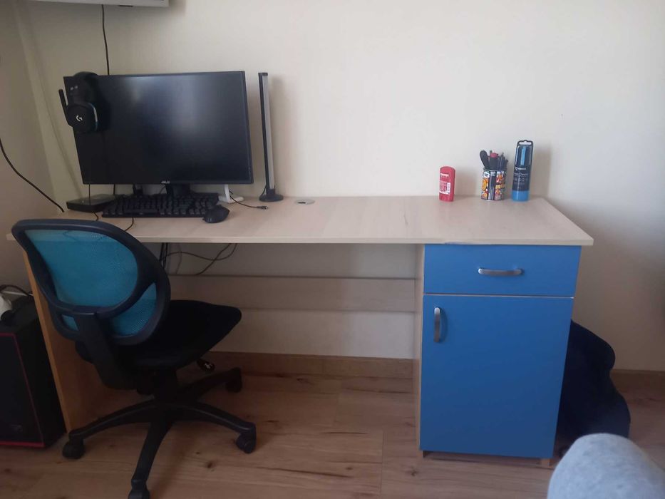 Продавам цялостно обзавеждане на детска стая