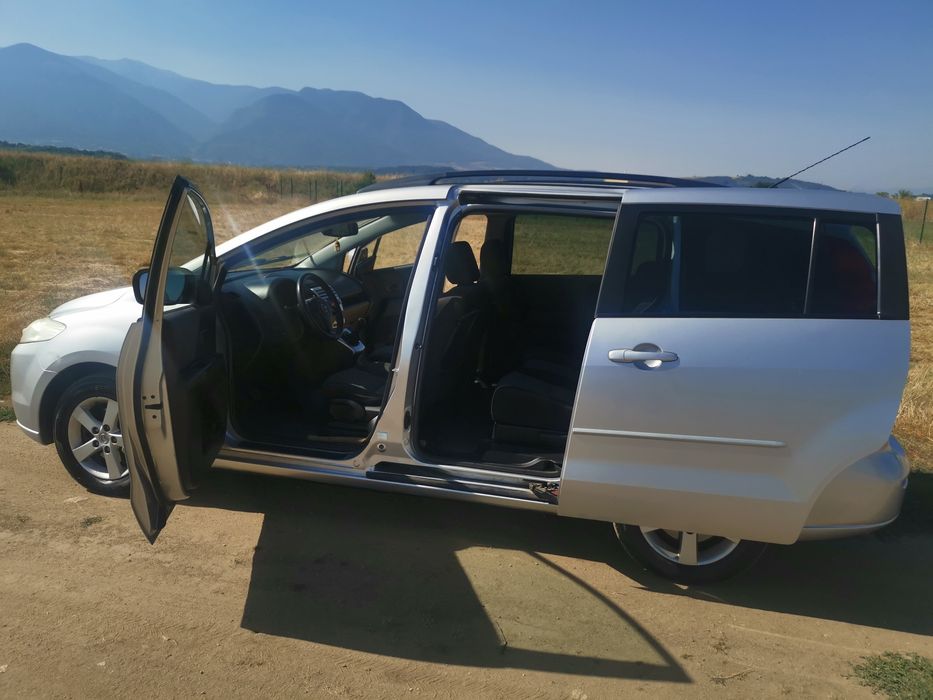 Мазда 5 1800куб. Газ, бензин 2005год.