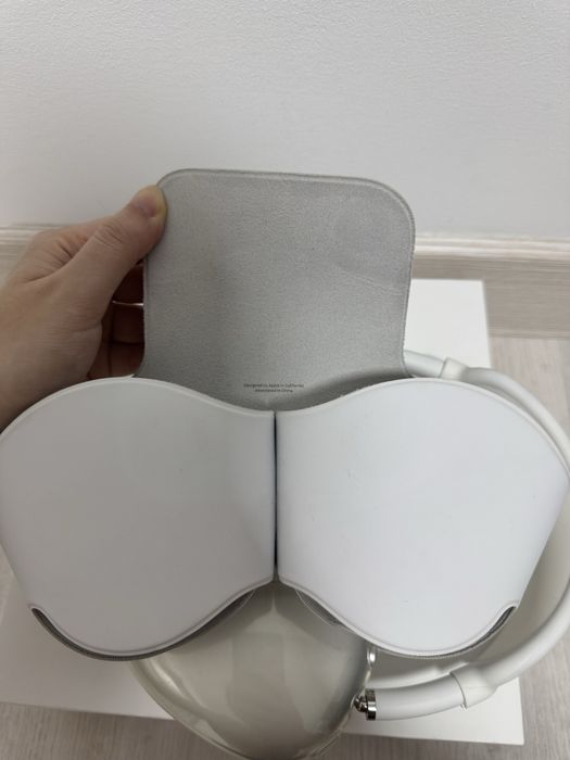 Airpods max silver