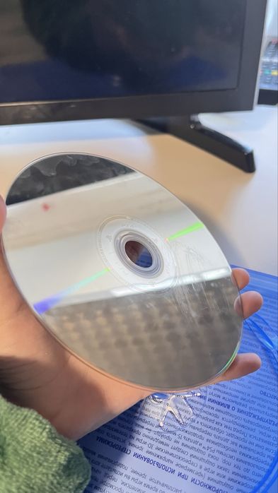 Срочно продам игру на сони пс 4