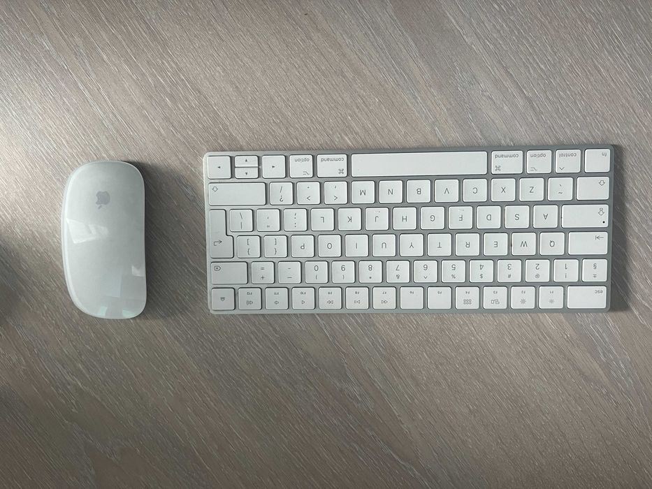 iMac 21.5 ,Intel Core I5 2.3 GHz, 64 MB Intel Iris Plus Graphics 640