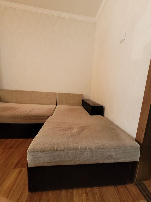 Диван угловой продам