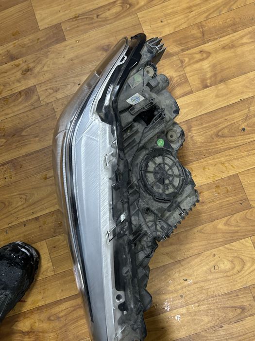 Передние фары BMW G30