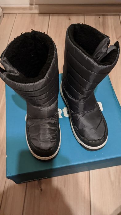 Cizmulițe îmblănite și impermeabile, mărime 37