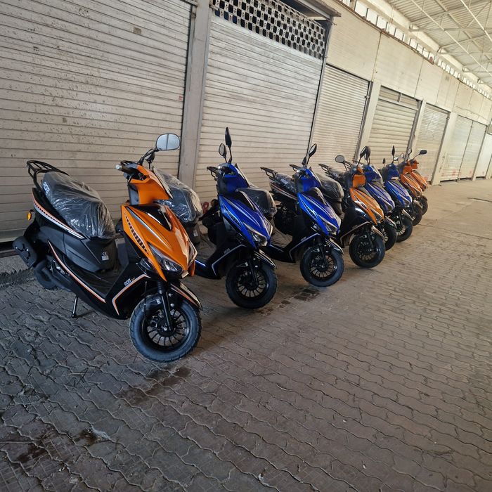 Scutere second-hand hand de vanzare