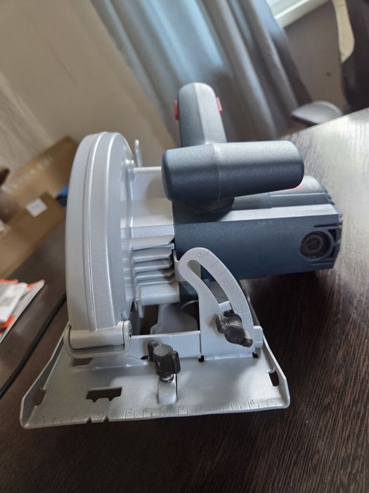 Дисковая пила Bosch Professional GKS 140