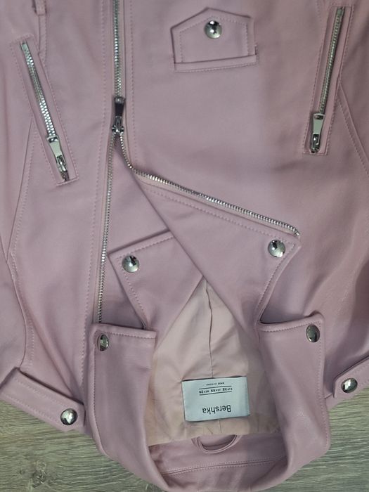 Стильная,молодежная кожанка