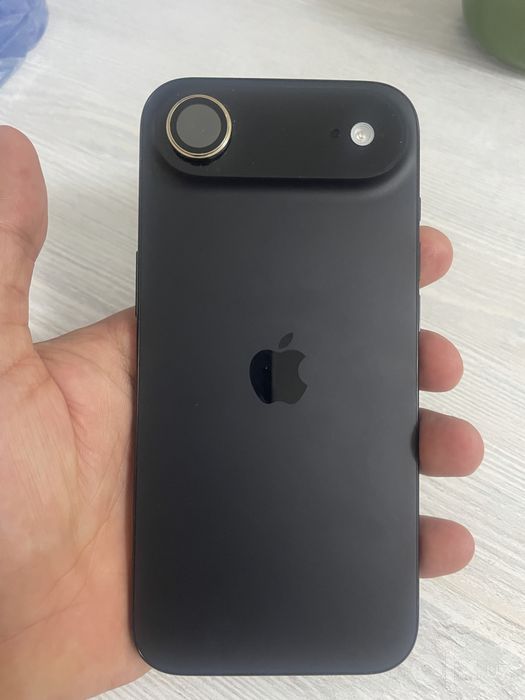 Iphone 17 air.