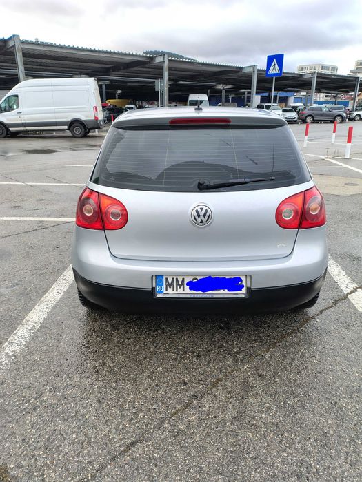 Vând Volkswagen golf