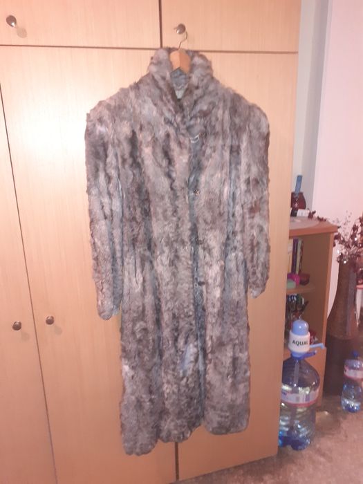 Сиво дълго дамско палто