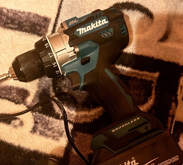 Makita DHP492 ___