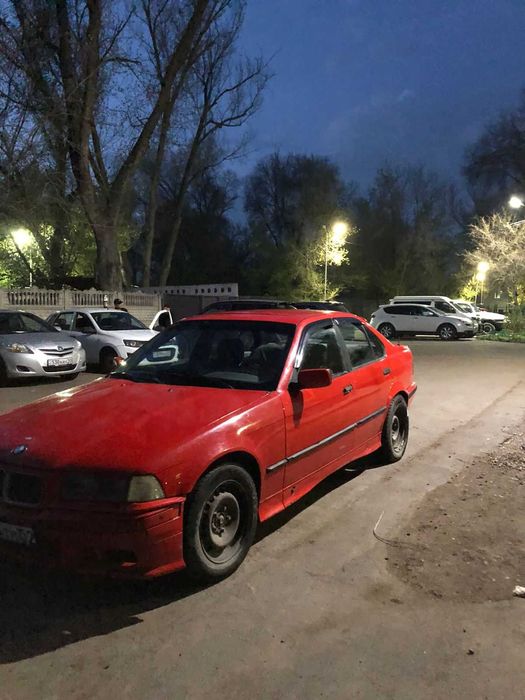 BMW E36, 1991 года, объем двигателя 1.6
