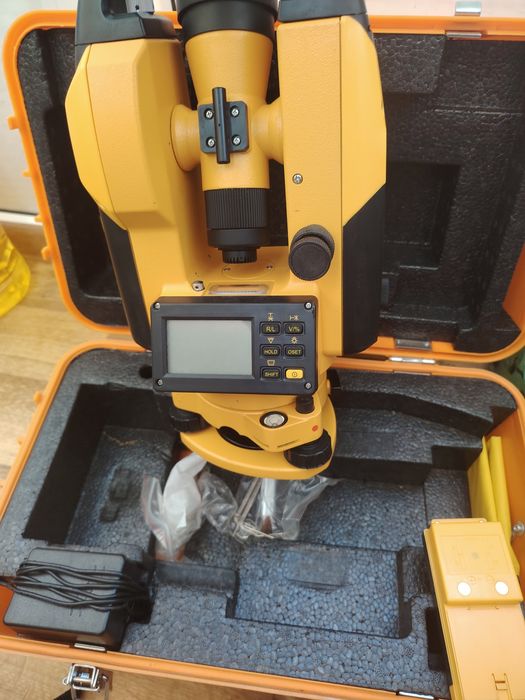 Теодолит продам.