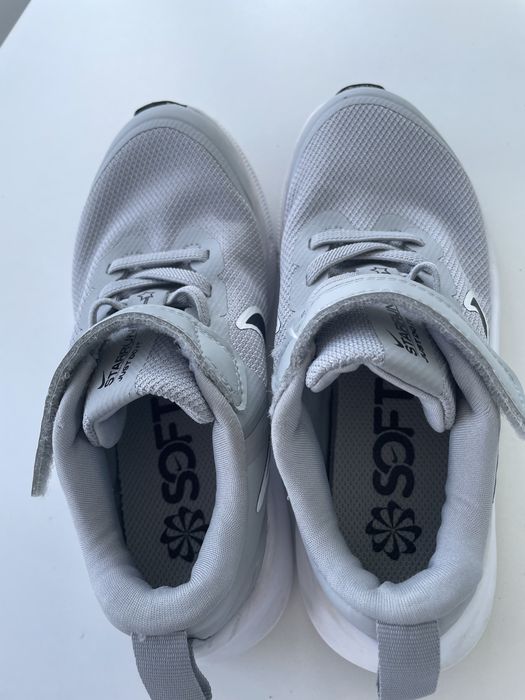 Маратонки nike 28 номер
