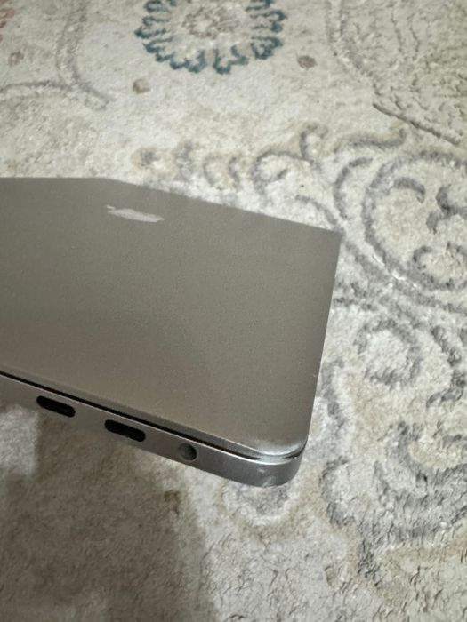 Продам macbook pro 15, 2016