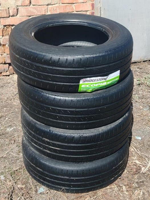 Продам летние шины Bridgestone