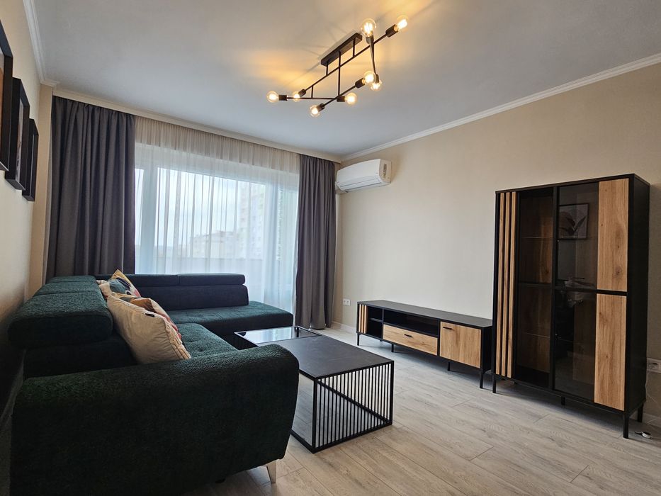 Дава се под наем Двустаен апартамент в Бургас, Славейков - 70 кв.м за 550 € - Снимка #1