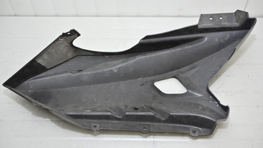 Carena Inferioara Dreapta Yamaha YZF-R125 2008 - 2012