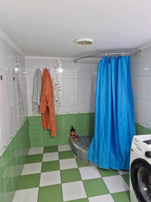 Жер үй сатылады.