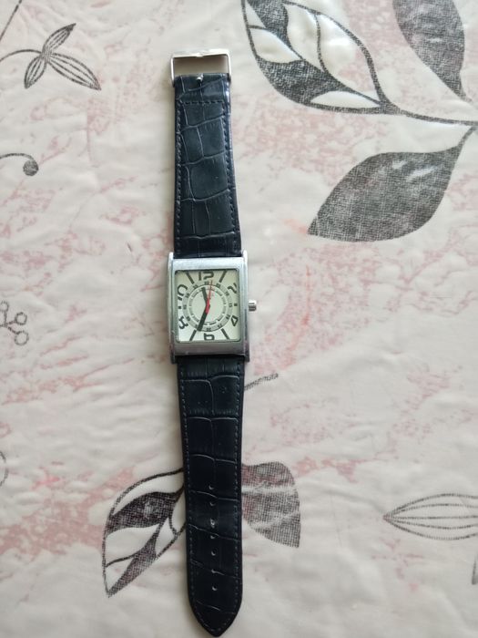 Продам часы всё в идеальном состоянии