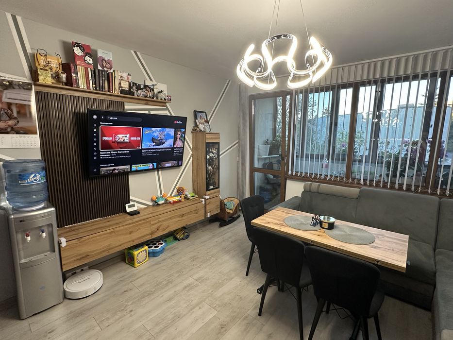 Продава се Тристаен апартамент в Добрич, Център - 68 кв.м за 1590 €/кв.м - Снимка #2