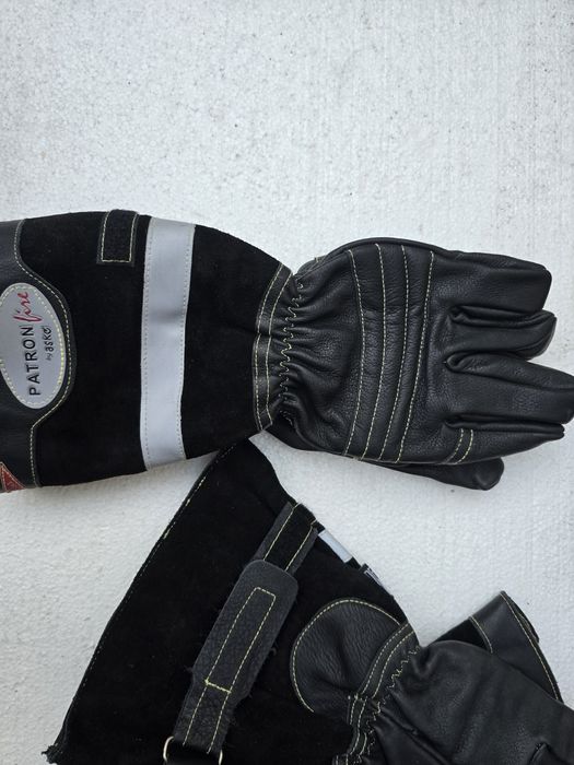 Manusi rezistente la foc de pompieri