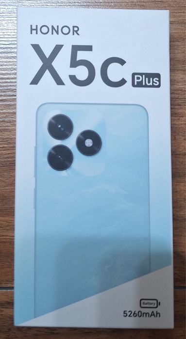 Vand 2 telefoane sigilate honor x5c plus de 128