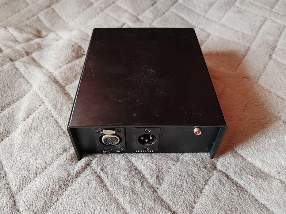 vand microfon de studio T.BONE ST-1000