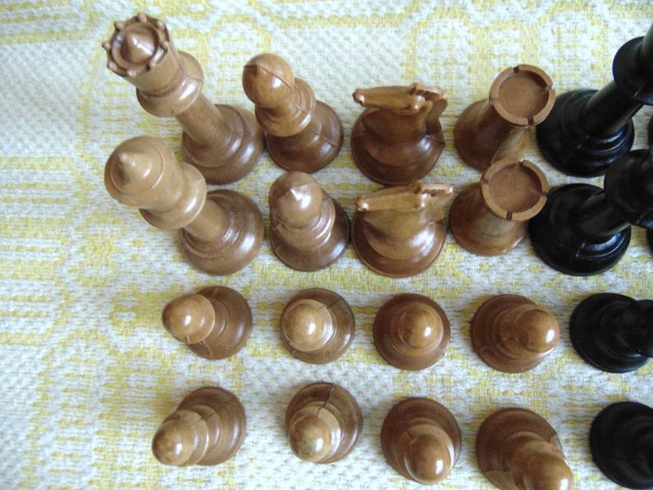 Бакелитови фигури за шах