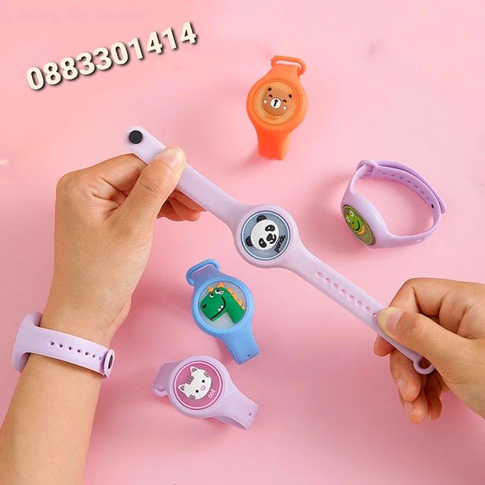 Детска гривна против комари Часовник репелент със светлини