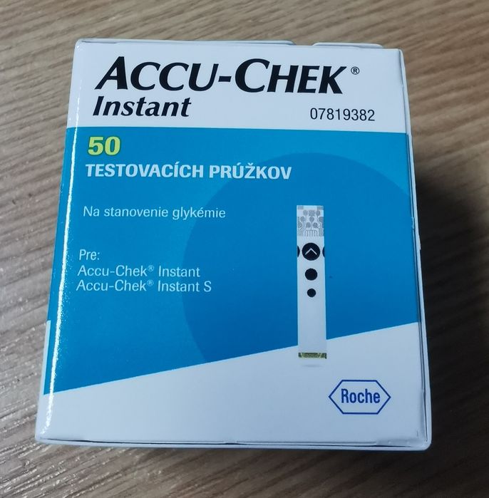 Pachet teste Accu Chek instant și aparat nou