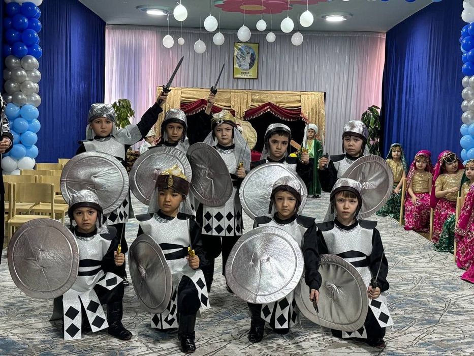 Прокат костюмов.