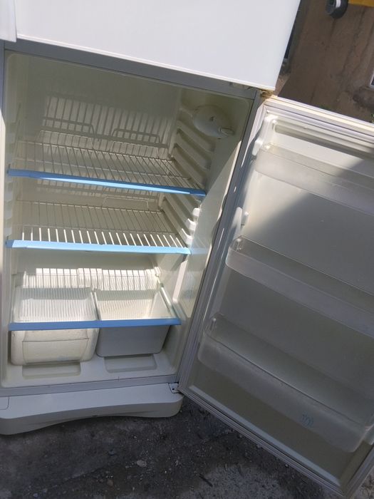 Холодильник Indesit