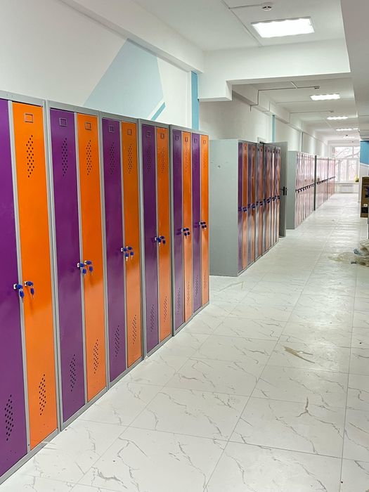 Металлические шкафы для одежды и раздевалок