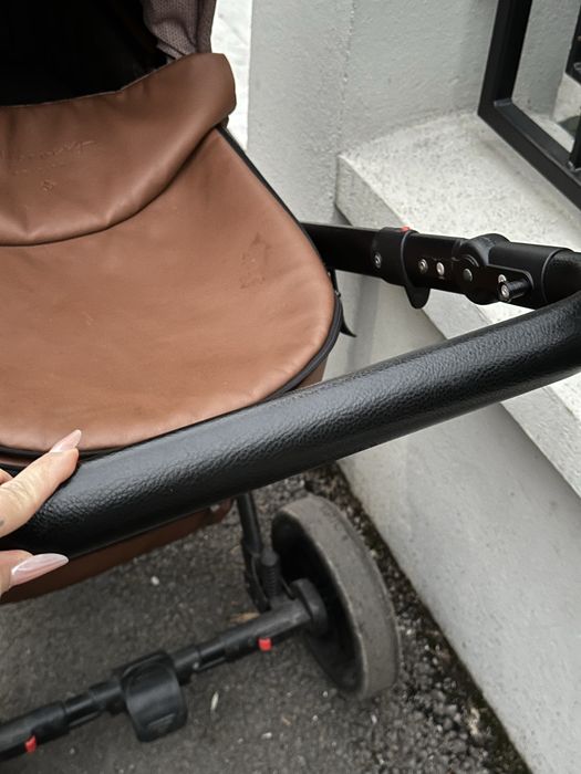Anex 2 in 1, carucior editie limitata