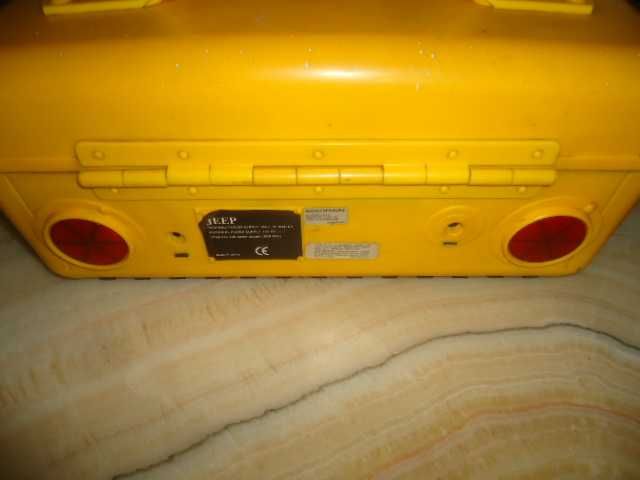 JEEP водоустойчиво радио, CD, касетофон.